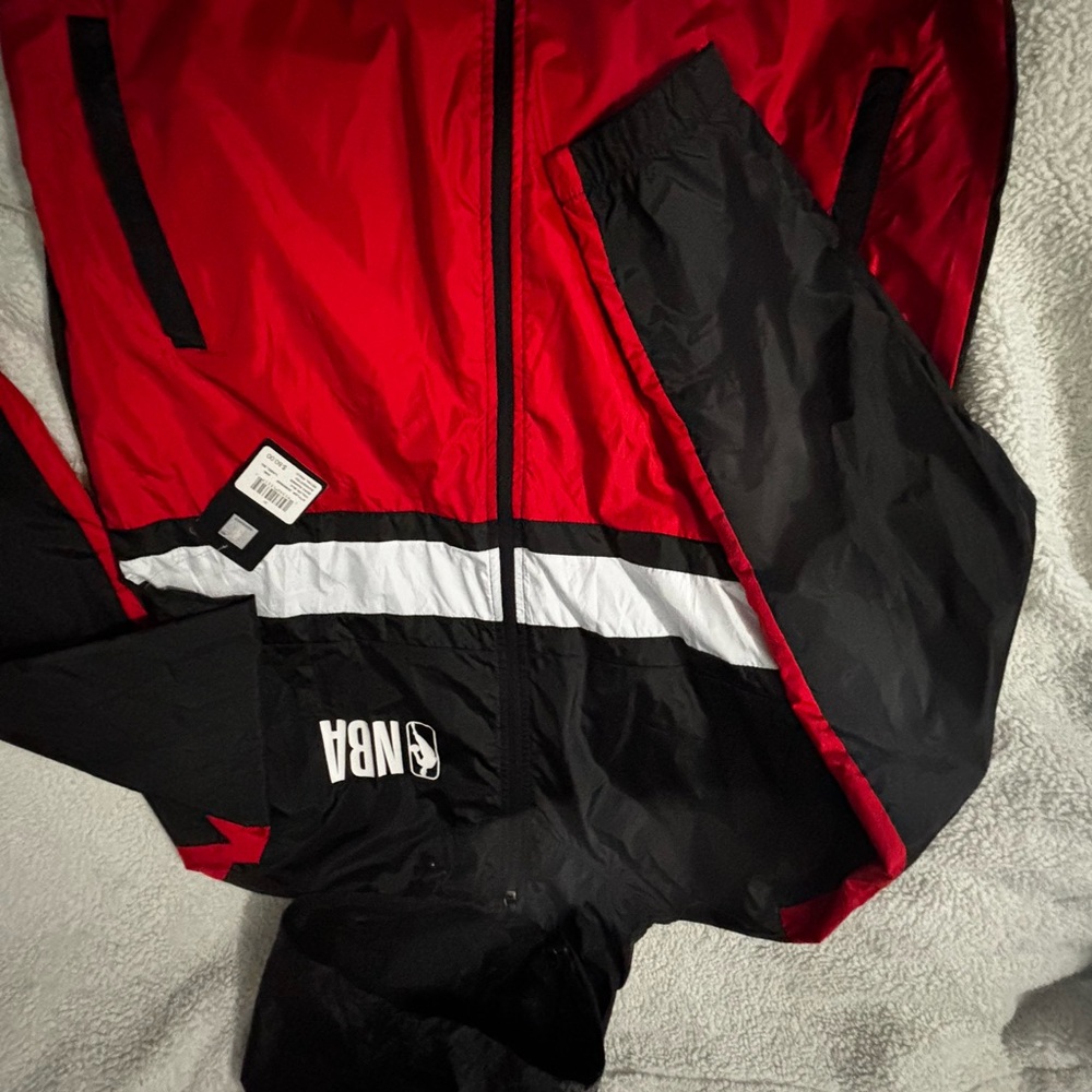 NBA Black Jacket Varsity Red & Black, white. Silver linenimu